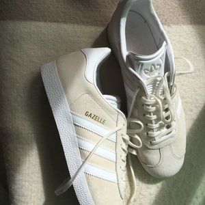 Ladies Adidas Gazelle size 9 1/2 US